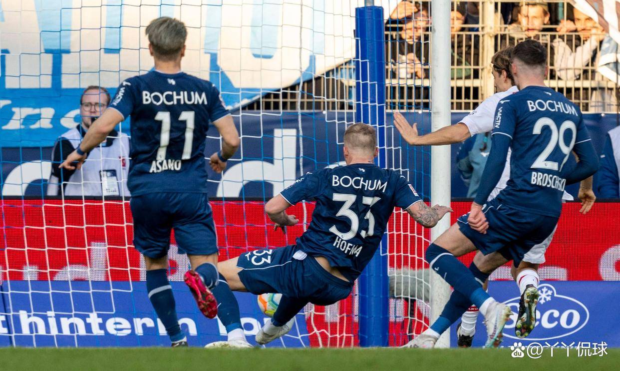 皇家社会训练开放日;今晚豪取连胜引欢呼;德国杯在即;球队文化再被提及 皇家社会训练开放日;今晚豪取连胜引欢呼;德国杯在即;球队文化再被提及